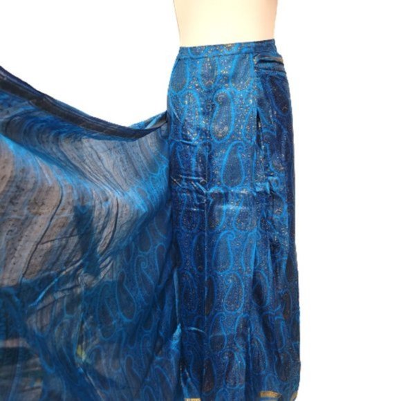 Blue Saree Pre Stitched Pre Pleated with GoldSparkly Accents-  NEW ! - Picture 4 of 12